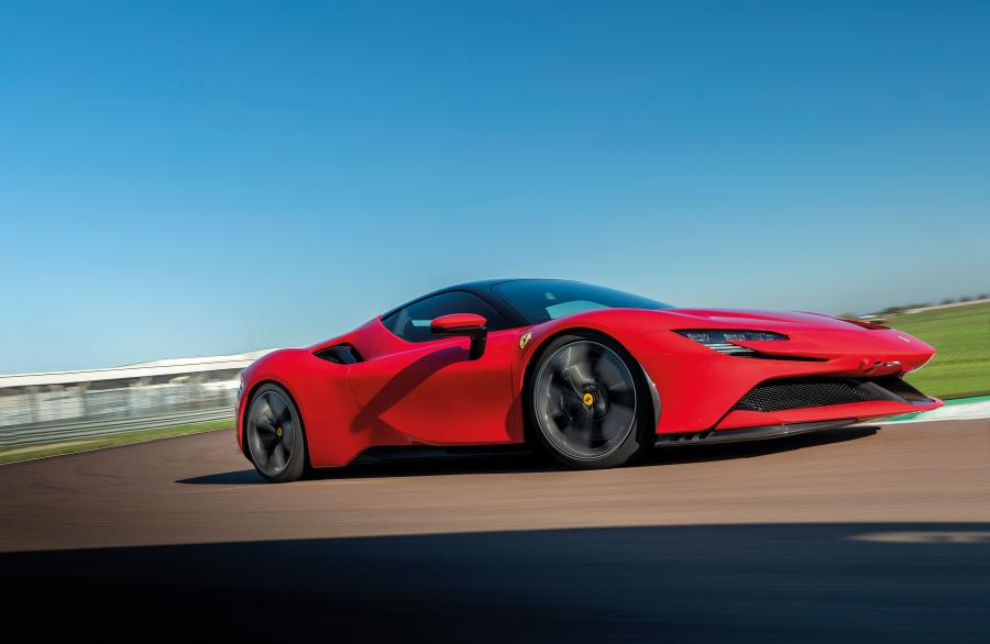  Ferrari SF90 Stradale (F173) 2019 года  (фото 28 из 47)